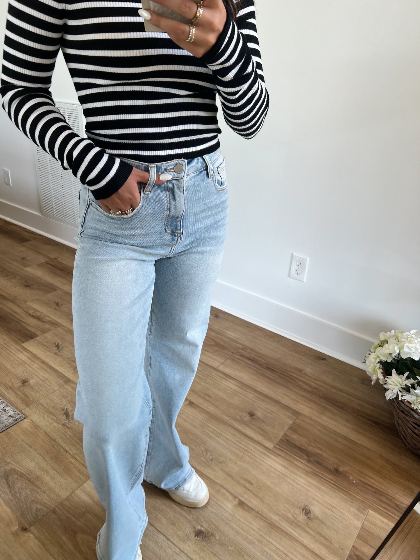 High Rise Wide Leg Jeans (Light Wash)